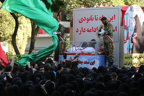لاله های عاشق در شهر شهیدان تشییع شدند