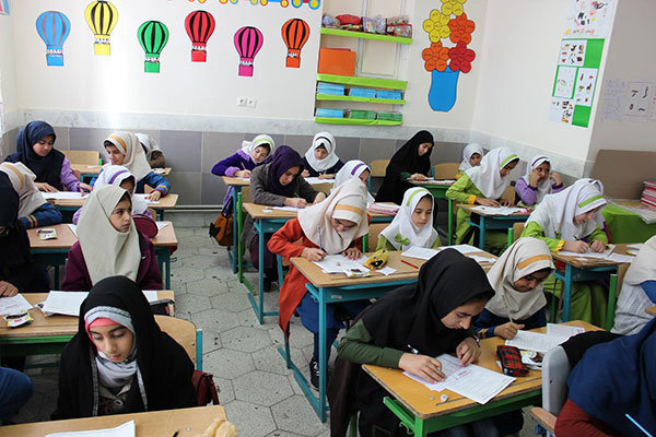 کمبود نیرو مهم‌ترین چالش آموزش‌ و پرورش اصفهان/اجرای طرح «همیارمجازی» در مدارس