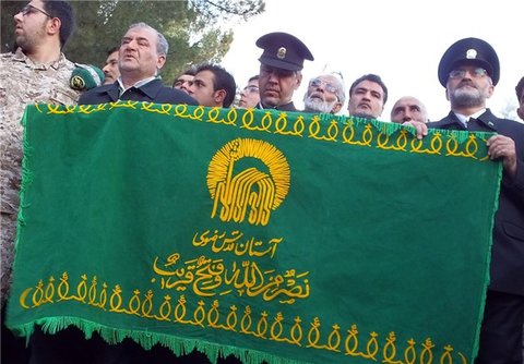 حضور خادمان و پرچم متبرک امام مهربانی‌ها در اصفهان