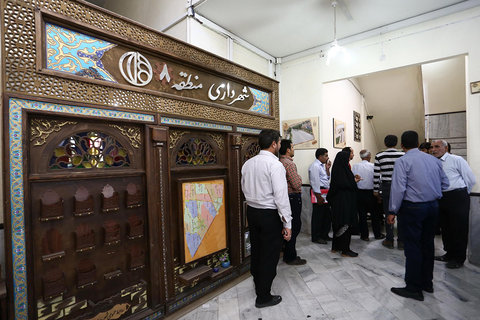 ملاقات مردمی شهردار اصفهان و معاونین با شهروندان منطقه ۸