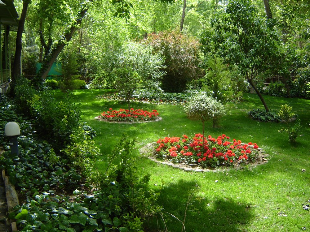 تلفیق ۳۳ اِلمان بهار ۹۹ با گل‌آرایی و فضای سبز در مشهد