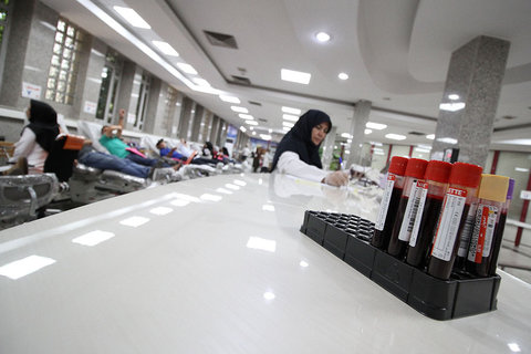  ۲ هزار و ۲۵۰  نفر در استان برای کمک به زلزله‌زدگان غرب کشور خون اهدا کردند 