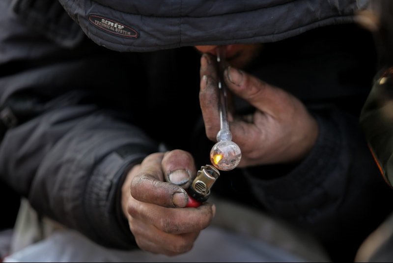 حکایت جیره‌بندی مواد مخدر دولتی بین معتادان