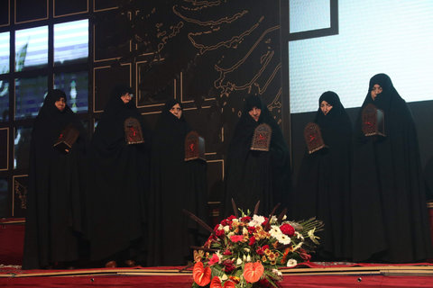 اولین کنگره بزرگداشت شهدای منطقه ۱۰ اصفهان