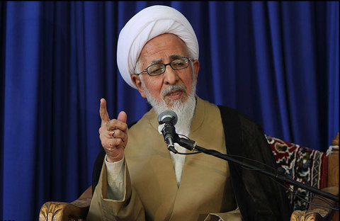 سنگ را از همان‌جا که آمد، برگردانید