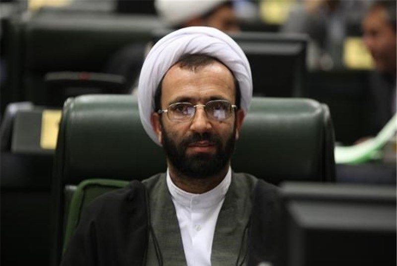 آقای روحانی مملکت قحط‌الرجال نیست