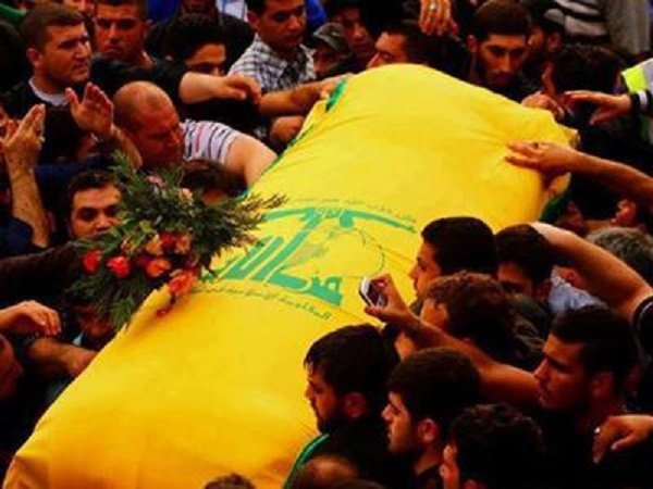 حزب الله پیکر دو شهید را تحویل گرفت