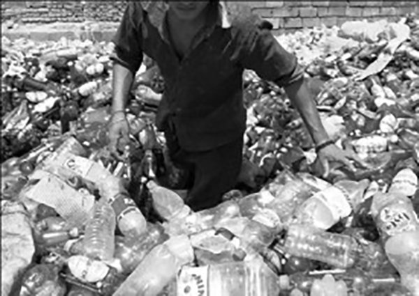وضع مالیات های سنگین بر پلاستیک‌های غیرقابل بازیافت