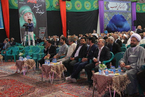 حضور مهمانان پانزدهمین اجلاس پیرغلامان حسینی (ع) در حسینیه فلاحتیان 