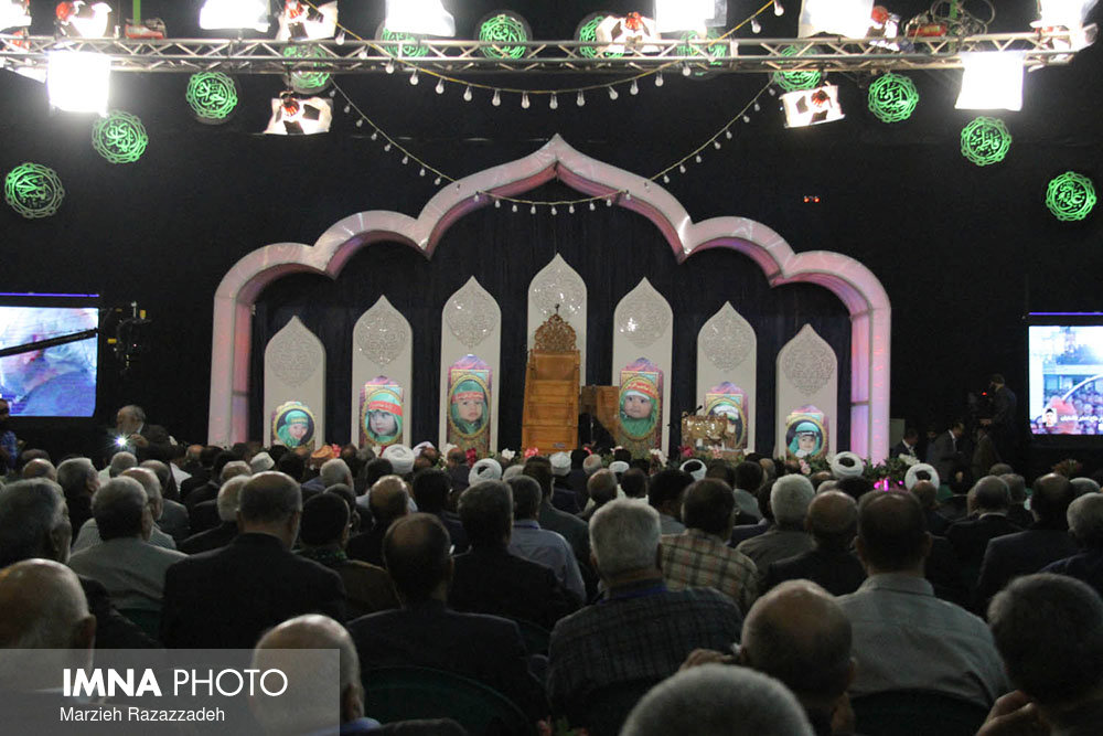 حضور مهمانان پانزدهمین اجلاس پیرغلامان حسینی (ع) در حسینیه فلاحتیان