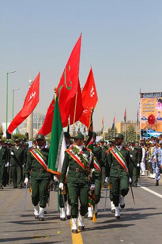 مراسم رژه هفته دفاع مقدس در اصفهان 