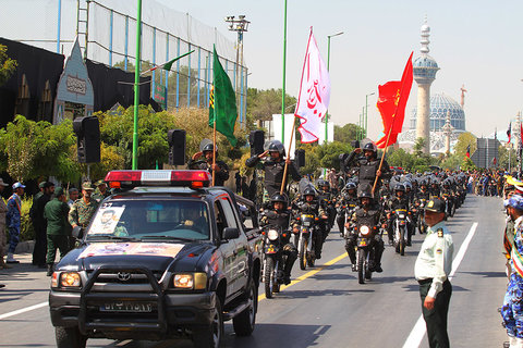 مراسم رژه هفته دفاع مقدس در اصفهان 