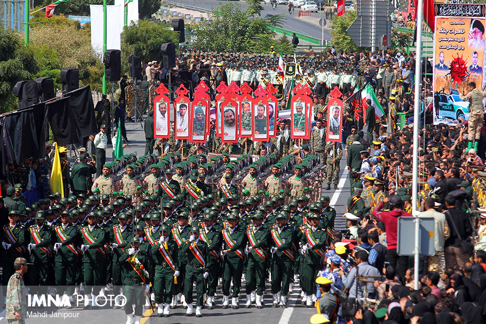 مراسم رژه اقتدار نیروهای مسلح اصفهان به مناسبت هفته دفاع مقدس