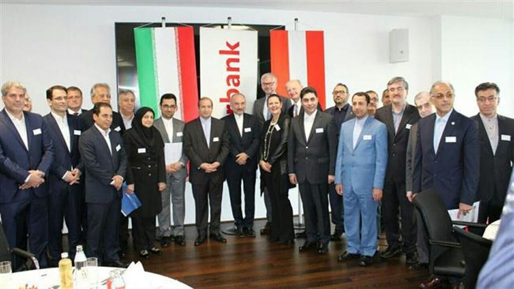قرارداد یک میلیارد یورویی «اوبربانک» اتریش با ۱۴ بانک ایرانی