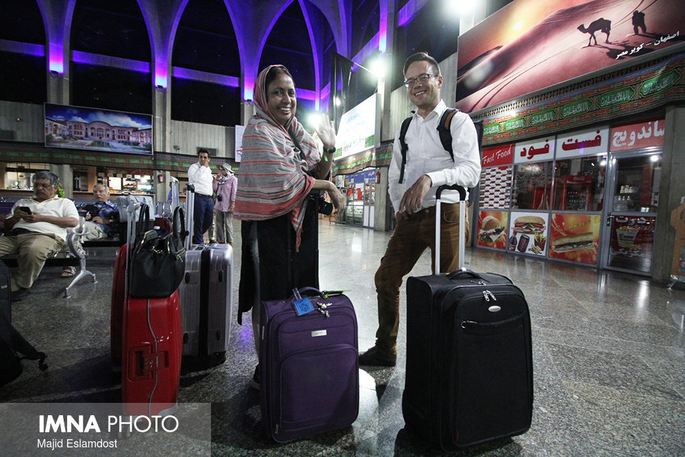 ‘1001 Nights’ tourism train enters Isfahan