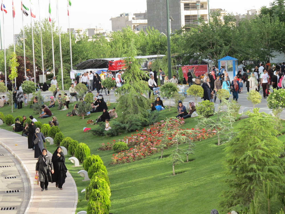 درخواست ماموران فضای سبز  شهرداری اصفهان از مردم