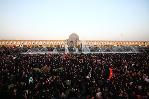 استقبال از پیکر مطهر شهید حججی در میدان امام (ره) اصفهان (2)