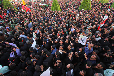 استقبال از پیکر مطهر شهید حججی در میدان امام (ره) اصفهان (4)