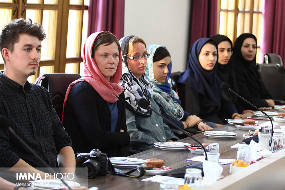 Mayor meets faculty members of Hamburg University in Isfahan