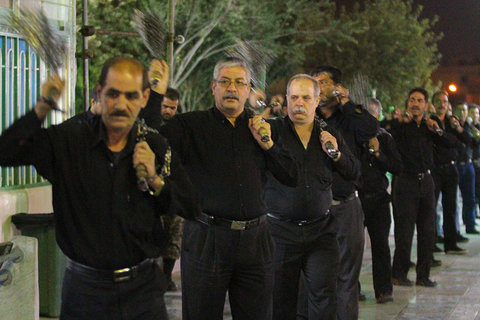 مراسم عزاداری سیدالشهدا (ع) در گلستان شهدای اصفهان
