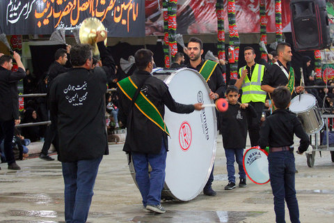 مراسم عزاداری سیدالشهدا (ع) در گلستان شهدای اصفهان