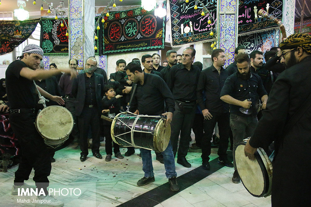 Isfahan people mourn Tasu’a/ mourning theater