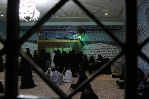 مراسم شام غریبان در آستان مقدس حضرت زینب اصفهان