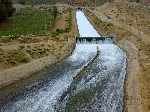 مشکل آب روستاهای خضرآباد یزد برطرف می‌شود