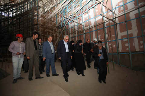 بازدید شهردار و اعضای شورای شهر اصفهان از پروژه مرکز همایش های بین المللی امام خامنه ای 