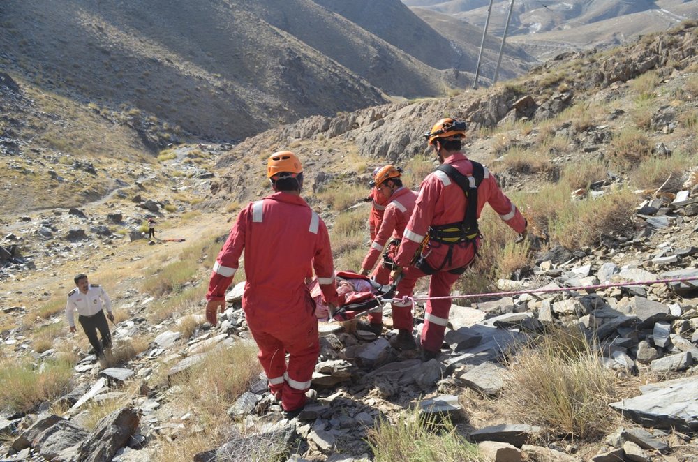 مرگ دختر جوان بر اثر سقوط از کوه در ارتفاعات شمالی نجف آباد