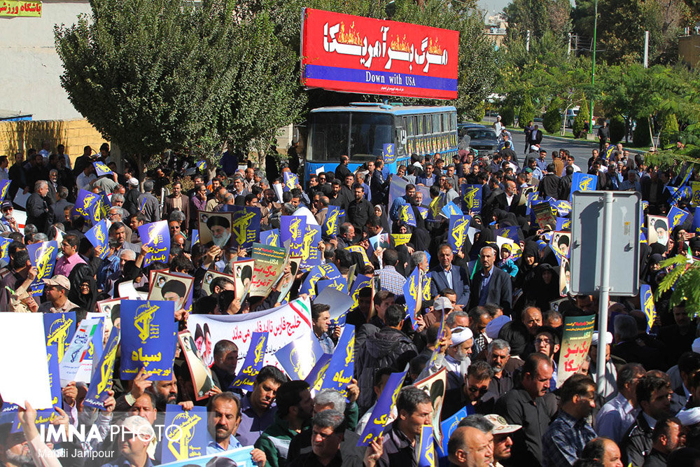 تجمع مردم اصفهان در محکومیت یاوه گویی های رییس جمهور آمریکا
