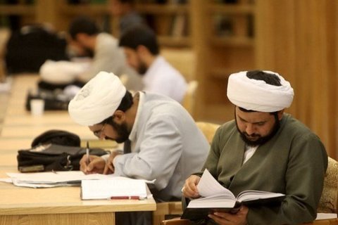 آزمون حفظ سالانه قرآن و نهج البلاغه حوزه علمیه اصفهان برگزار شد 