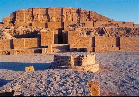 Kashan's Sialk Mounds Date Back to 7,500 Years