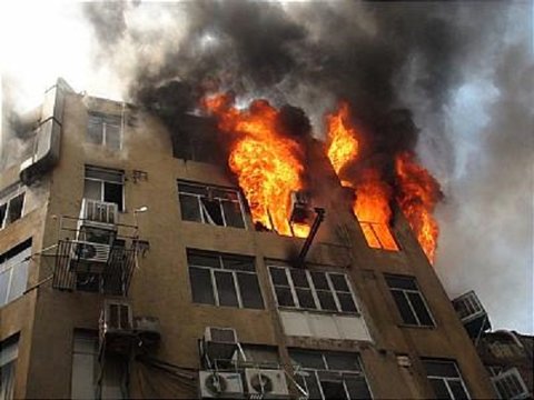 مرگ جوان ۲۶ ساله در آتش‌سوزی منزل مسکونی در مسجد سید
