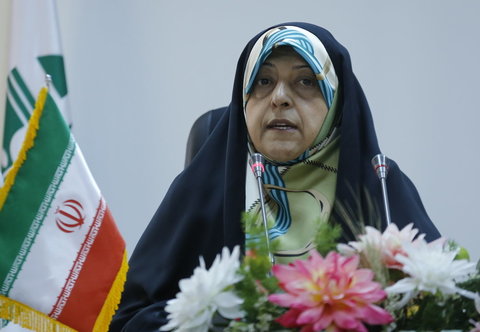 ایران ۳ میلیون و ۵۰۰ هزار زن سرپرست خانوار دارد