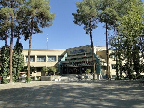 بهشت‌آئین، شکوهی ماندگار در قلب نصف جهان