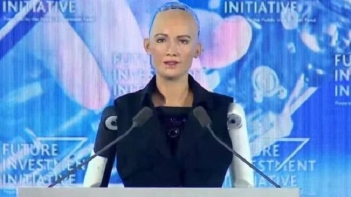 سوفیا، روبات هنگ کنگی که رسما شهروند عربستان شد
