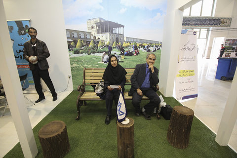 بازدید خبرنگاران اصفهان از بیست و سومین نمایشگاه مطبوعات و غرفه ایمنا 