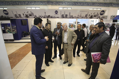 بازدید خبرنگاران اصفهان از بیست و سومین نمایشگاه مطبوعات و غرفه ایمنا 