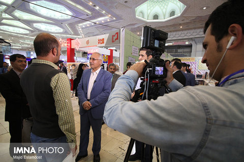 Isfahan mayor at 23rd Press Exhibition
