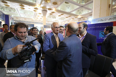 Isfahan mayor at 23rd Press Exhibition