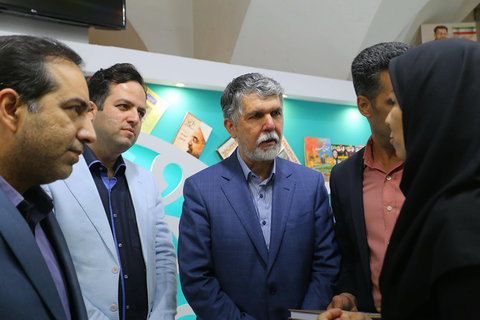بازدید وزیر فرهنگ و ارشاد اسلامی از بیست و سومین نمایشگاه مطبوعات