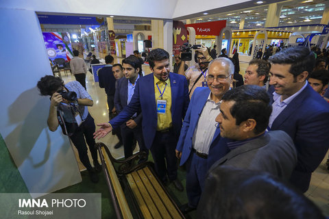 Isfahan mayor at IMNA pavilion