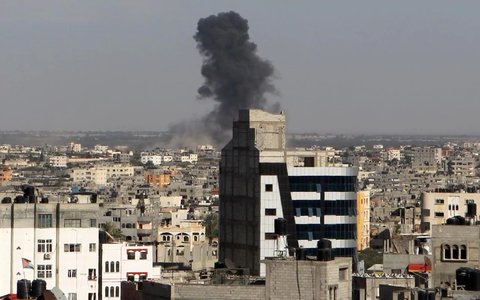 حماس حمله به ساختمان‌های مسکونی را جنایت جنگی دانست