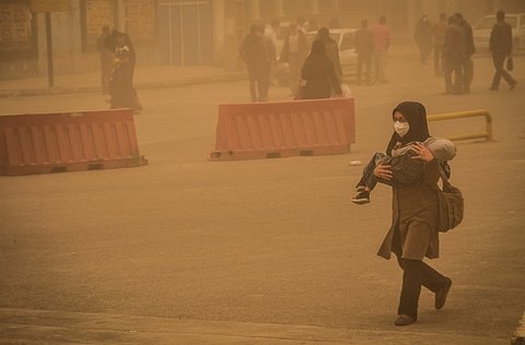 گرد و غبار ۱۵۱ نفر را راهی مراکز درمانی کرد