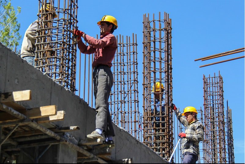 بهره‌برداری از ۱۲ ایست کار کارگران ساختمانی در مشهد