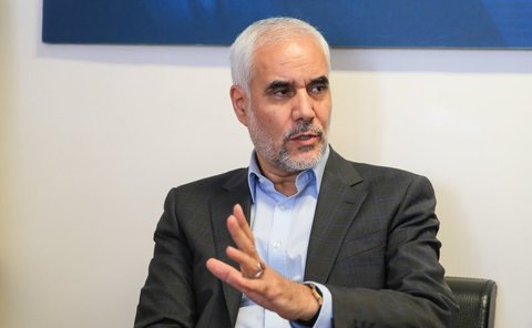انتقاد استاندار اصفهان از عملکرد بانک‌ها در حوزه اقتصاد مقاومتی
