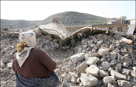 ​اعزام ۴۰ روانشناس در قالب تیم های سلامت روان، برای کمک به مردم زلزله زده