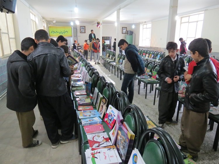 برپایی ۵۲۰ نمایشگاه کتاب در مدارس استان اصفهان
