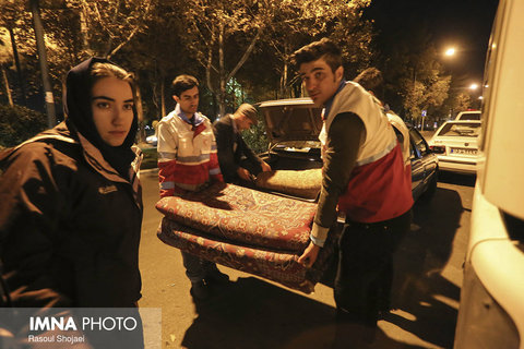 Isfahan people sending emergency help